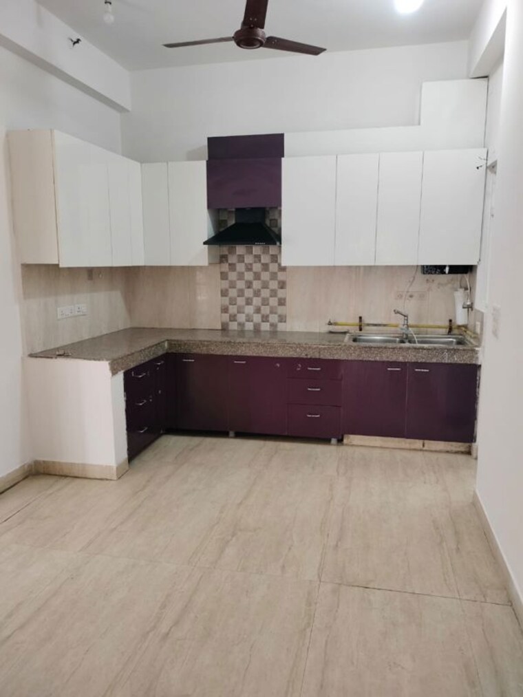 Kitchen, skytech-matrott 3.5 Bedroom 1645 Sq.Ft. Apartment In Sector 76 Noida 10657195