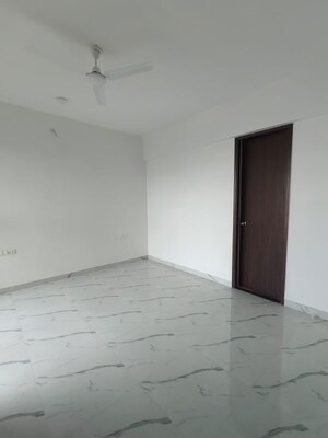 Room in 2 BHK Apartment at Raymond Ten X Habitat, Pokhran Road No Two – for Rent