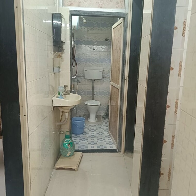 Bathroom, the-residency-apartment-kopar-khairane 2 Bedroom 1100 Sq.Ft. Apartment In Kopar Khairane Sector 2 Navi Mumbai 10657278