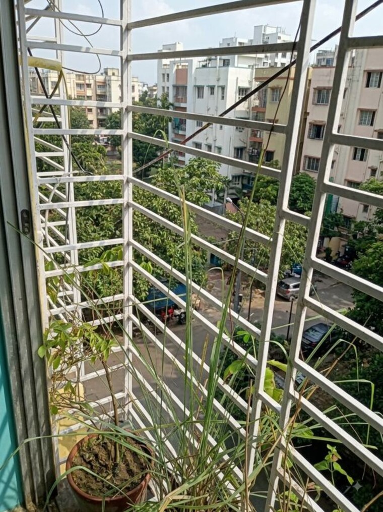 Balcony, deeshari-v 3 Bedroom 1240 Sq.Ft. Apartment In Purbalok Kolkata 10657268