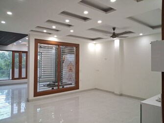 4 BHK +Builder Floor For Rent in RWA Apartments Sector 92 in Sector 92, Noida