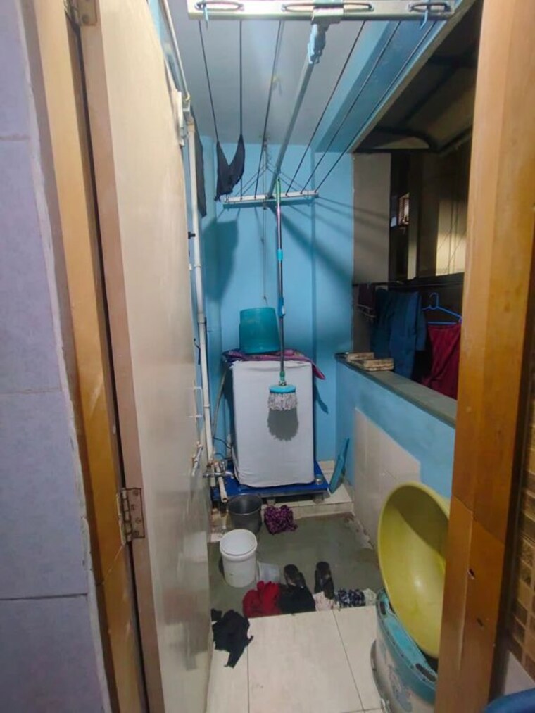 Bathroom, bakeri-sivanta 1 Bedroom 720 Sq.Ft. Apartment In Vejalpur Ahmedabad 10657391