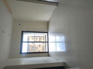 Room in 2 BHK Apartment at Kalpataru Srishti Namaah, Mira Road – for Rent