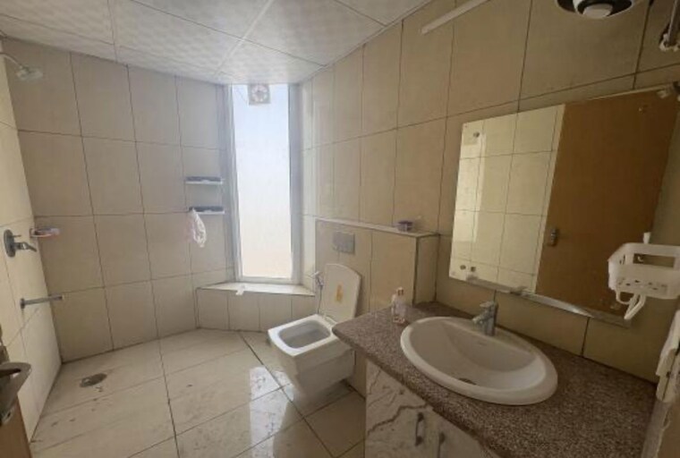 Bathroom, ss-the-leaf 3 Bedroom 2408 Sq.Ft. Apartment In Sector 85 Gurgaon 10657403