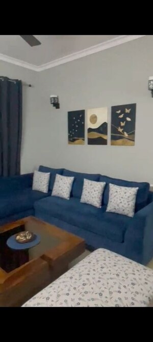 2 BHK Apartment For Rent in Jaypee Greens Pavilion Court, Sector 128