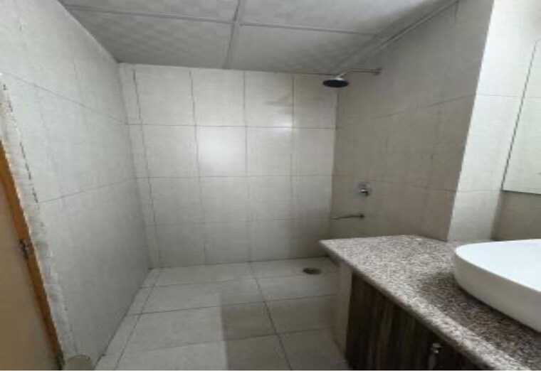 Bathroom, ss-the-leaf 3 Bedroom 2408 Sq.Ft. Apartment In Sector 85 Gurgaon 10657441