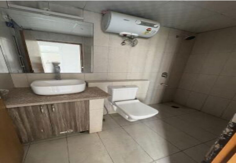 Bathroom, ss-the-leaf 3 Bedroom 2408 Sq.Ft. Apartment In Sector 85 Gurgaon 10657441