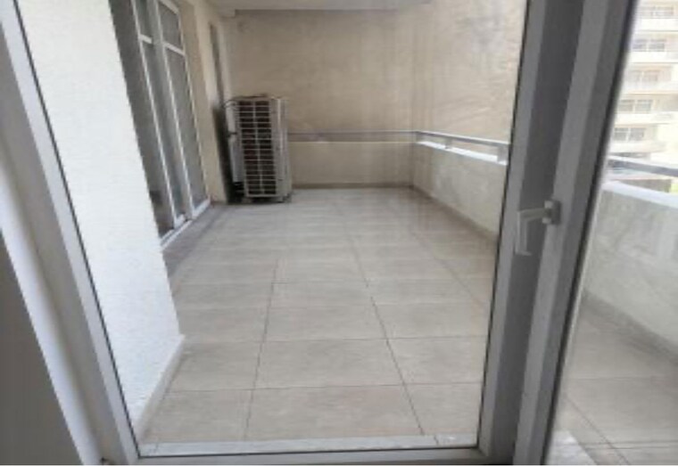 Bathroom, ss-the-leaf 3 Bedroom 2408 Sq.Ft. Apartment In Sector 85 Gurgaon 10657441