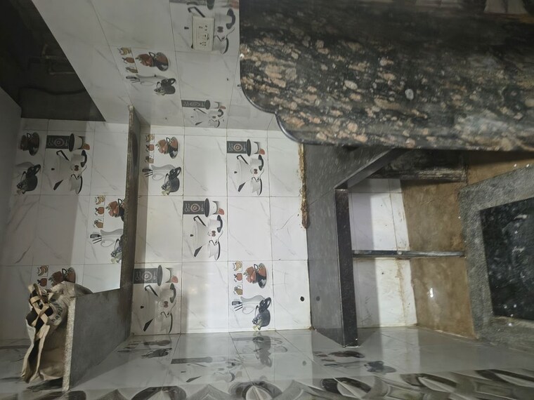 Bathroom, kurla west 1 Bedroom 350 Sq.Ft. Villa In Kurla West Mumbai 10657438