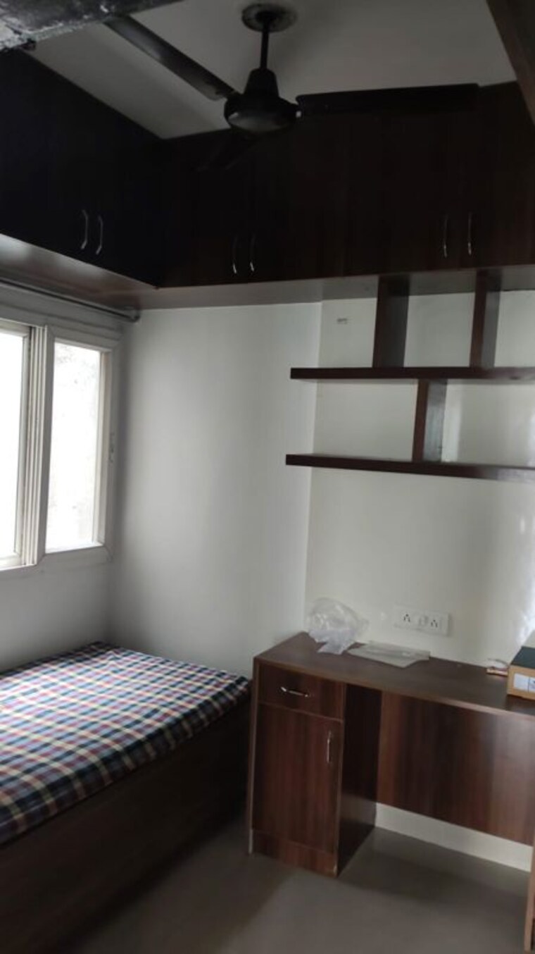 Room, aims-golf-avenue-i 2.5 Bedroom 1200 Sq.Ft. Apartment In Sector 75 Noida 10657201