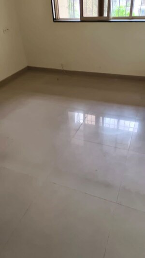 Room in 4 BHK Apartment at Viceroy Prive, Kandivali East – for Sale
