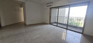 Room in 4 BHK Apartment at Godrej RKS, Chembur – for Rent