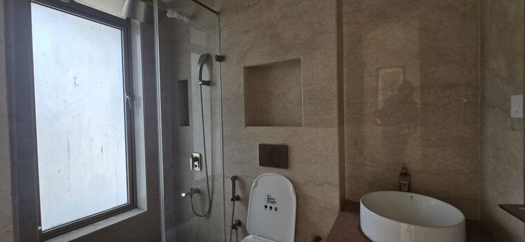Bathroom, godrej-rks 4 Bedroom 2018 Sq.Ft. Apartment In Chembur Mumbai 10657411