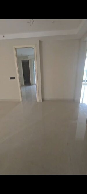 Room in 3 BHK Apartment at The Ananta Aspire, Utrathiya – for Rent