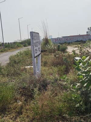  Plot For Sale in Greater Noida Authority Plots, Sector 24 Yamuna Expressway