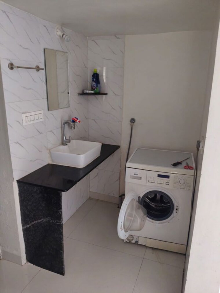 Bathroom, swapnashilp-apartment-balewadi 3 Bedroom 1180 Sq.Ft. Apartment In Balewadi Pune 10657501