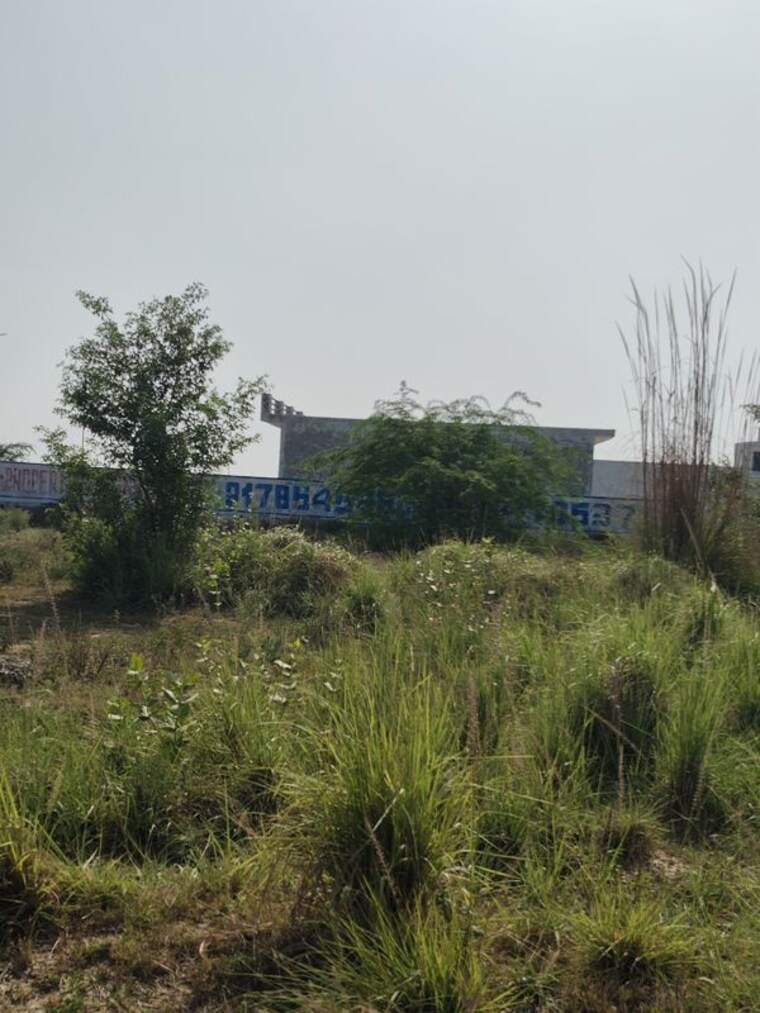 undefined, sector 18 yamuna expressway  12 Sq.Mt. Plot In Sector 18 Yamuna Expressway Greater Noida 10657500