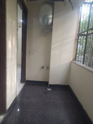 Room in 3 BHK Builder Floor at Shivalik Colony – for Rent
