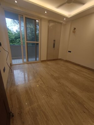 Room in 3 BHK Builder Floor at Shivalik Colony – for Rent