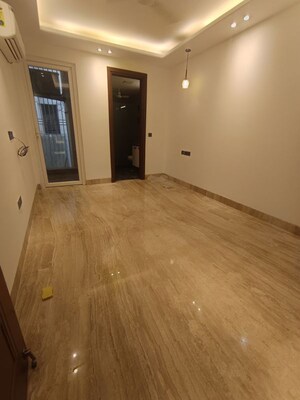 Room in 3 BHK Builder Floor at Shivalik Colony – for Rent