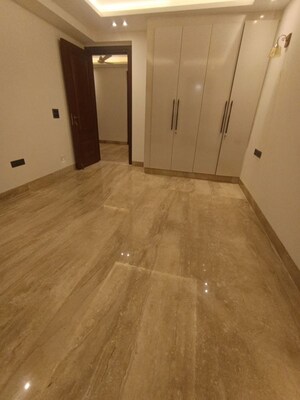 Room in 3 BHK Builder Floor at Shivalik Colony – for Rent