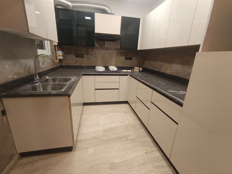 Kitchen, shivalik colony 3 Bedroom 200 Sq.Yd. Builder Floor In Shivalik Colony Delhi 10657517
