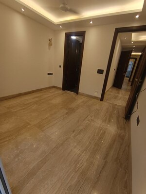 Room in 3 BHK Builder Floor at Shivalik Colony – for Rent