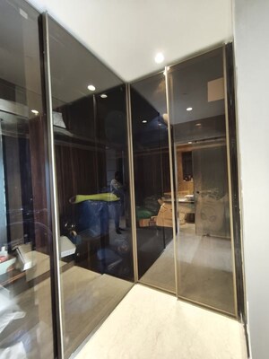 2 BHK Apartment at Sunteck Signia High, Borivali East – for Sale