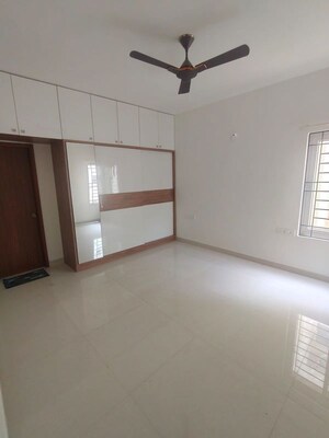 Room in 3 BHK Apartment at Ozone Urbana Alcove, Devanahalli – for Rent