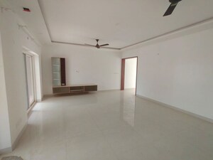 Room in 3 BHK Apartment at Ozone Urbana Alcove, Devanahalli – for Rent
