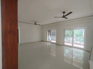 Room in 3 BHK Apartment at Ozone Urbana Alcove, Devanahalli – for Rent