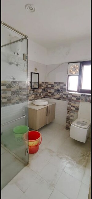 Team Area in 3 BHK Apartment at Malsi – for Rent
