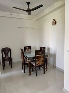 2 BHK Apartment For Rent in Radhey Krishna Casa Green I