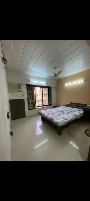 Room in 4 BHK Apartment at Panchavati CHS Sion East, Sion East – for Rent