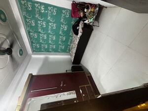 Room in 1 BHK Builder Floor at New Ashok Nagar – for Rent
