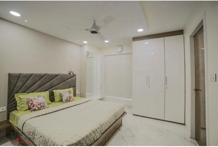 Bathroom, dsr-reganti 4 Bedroom 3500 Sq.Ft. Apartment In Madhapur Hyderabad 10657591