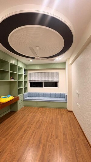 Furnished Amenities in 3 BHK Apartment at Experion Capital, Gomti Nagar – for Rent