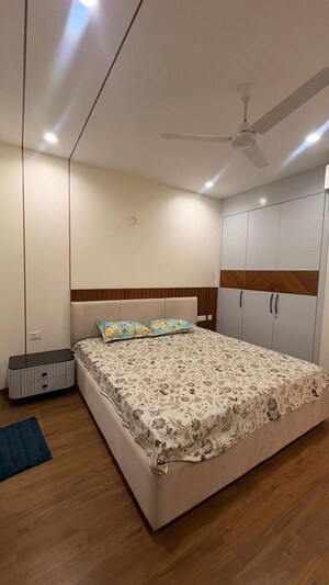 Bedroom in 3 BHK Apartment at Experion Capital, Gomti Nagar – for Rent