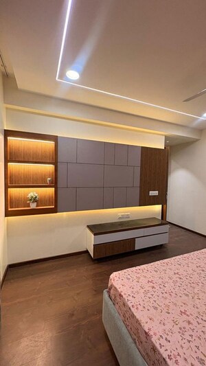 Bedroom in 3 BHK Apartment at Experion Capital, Gomti Nagar – for Rent