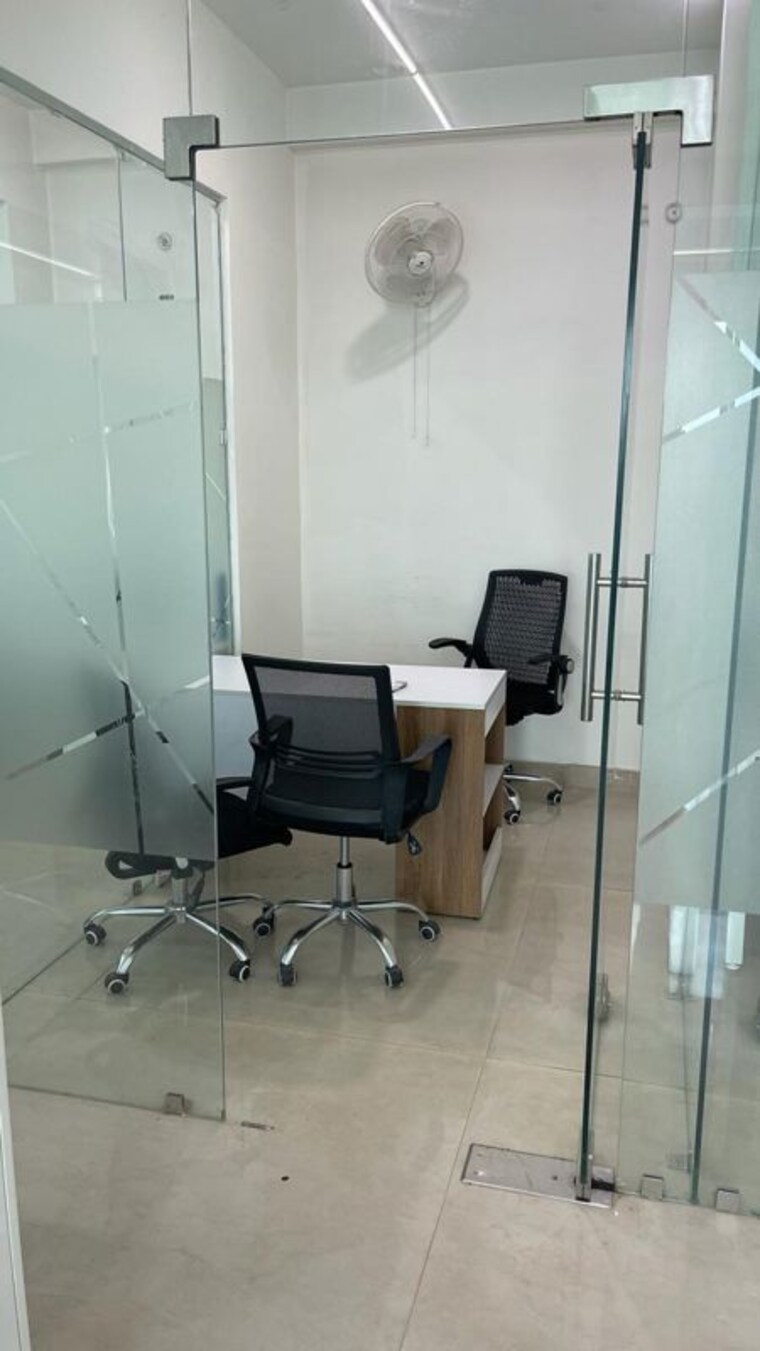 Team Area, gomti nagar Commercial Office Space 2100 Sq.Ft. In Gomti Nagar Lucknow 10657597