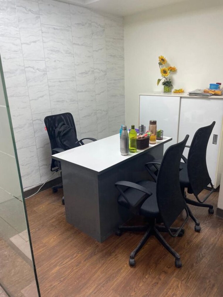 Team Area, gomti nagar Commercial Office Space 2100 Sq.Ft. In Gomti Nagar Lucknow 10657597