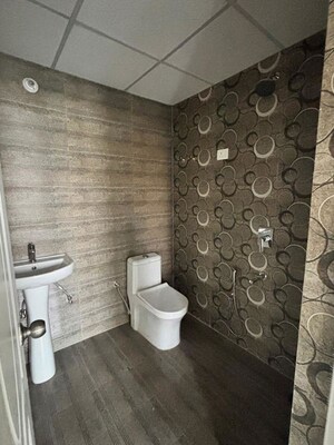 Bathroom in 3 BHK Villa at Mayfair Villas, Faizabad Road – for Rent