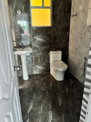 Bathroom in 3 BHK Villa at Mayfair Villas, Faizabad Road – for Rent