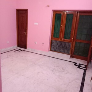 Room in 2 BHK Independent House at Vineet Khand – for Rent