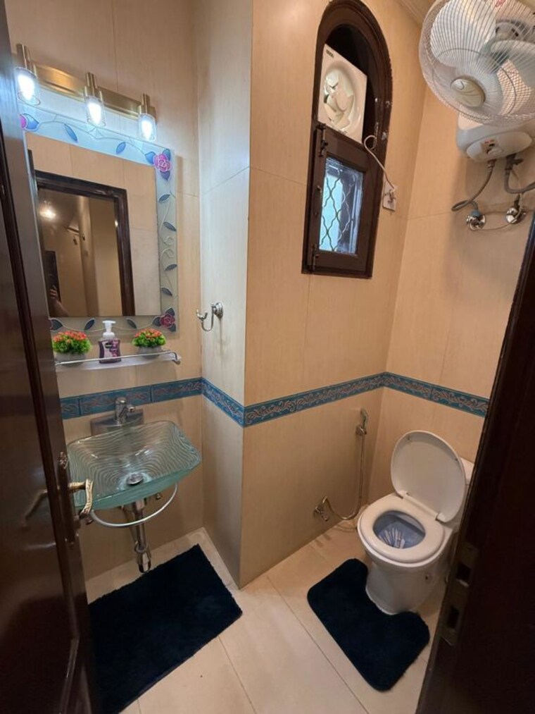 Bathroom, vipul-greens 3 Bedroom 2200 Sq.Ft. Apartment In Sector 48 Gurgaon 10657615