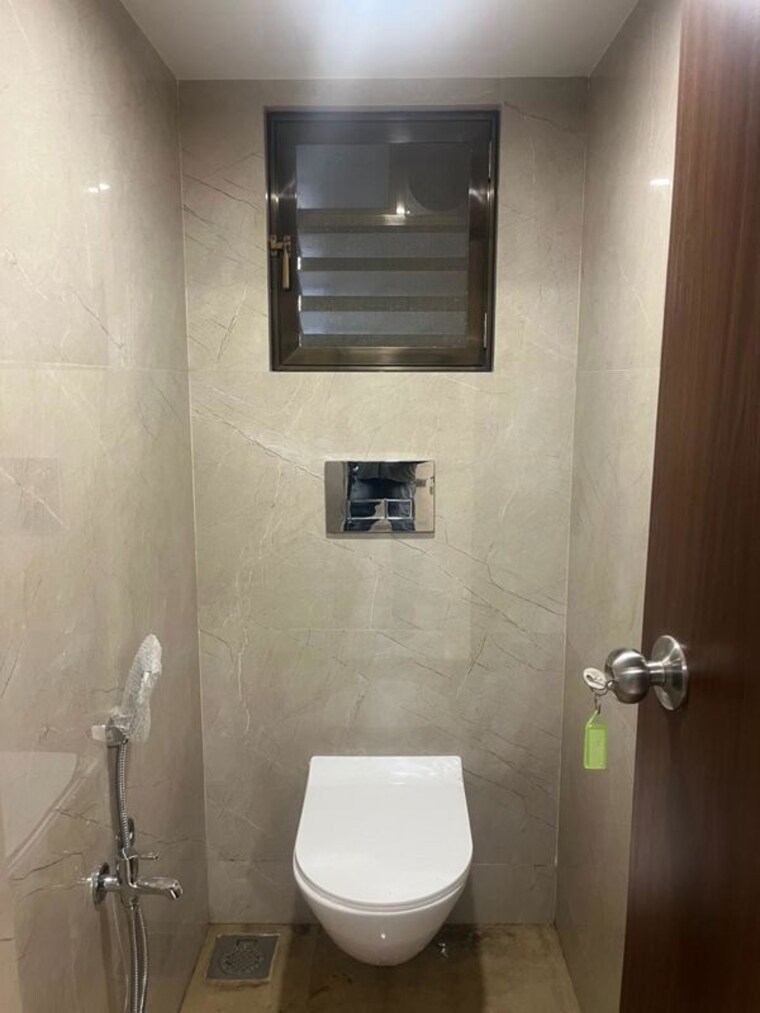 Bathroom, gauri-excellency 2 Bedroom 733 Sq.Ft. Apartment In Kandivali West Mumbai 10657625
