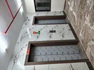 Lift in 2 BHK Apartment at West View Apartment Santacruz, Santacruz West – for Rent