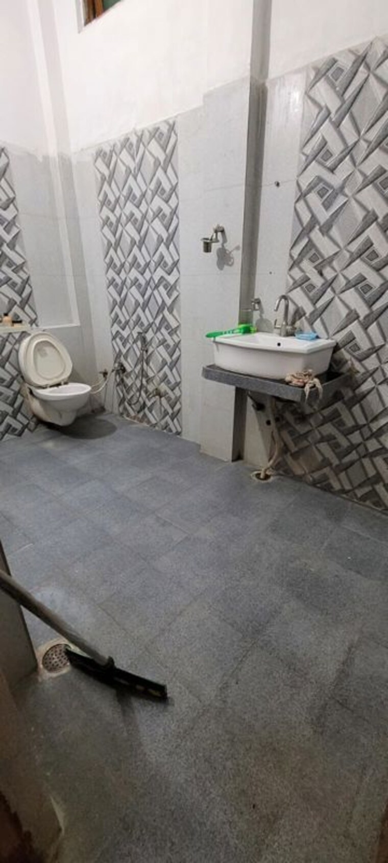 Bathroom, vikalp khand 3 Bedroom 1955 Sq.Ft. Independent House In Vikalp Khand Lucknow 10657641