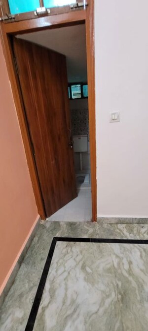 Furnished Amenities in 3 BHK Independent House at Vikalp Khand – for Rent