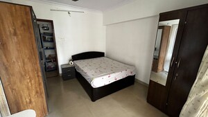 2 BHK Apartment For Rent in Bhaskar Nivas, Yari Road